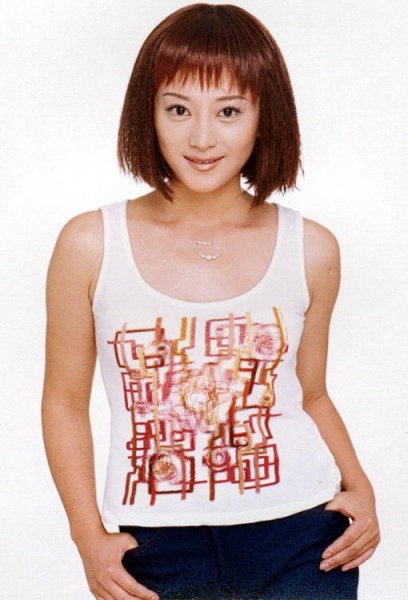 岳灵珊扮演者