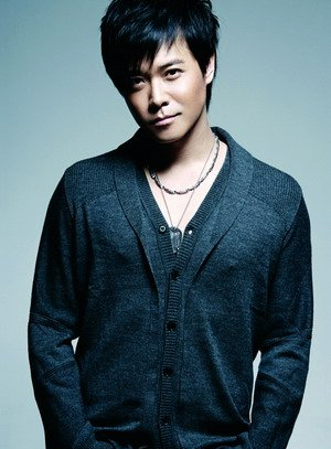 龙大谷扮演者