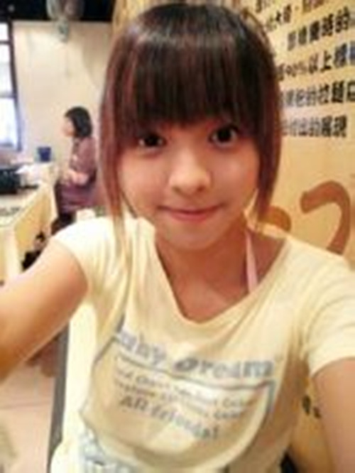 荷洁扮演者