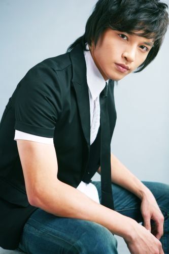 雷坤扮演者