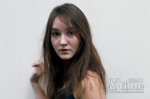 阿奈丝·德穆斯捷