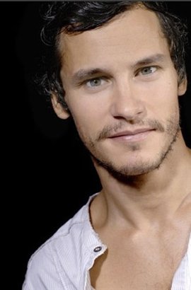 尼古拉斯·吉劳德Nicolas Giraud照片