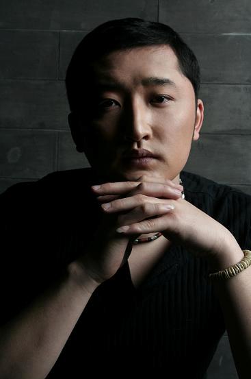 粉仔扮演者