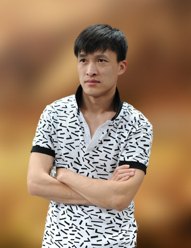 小梁扮演者
