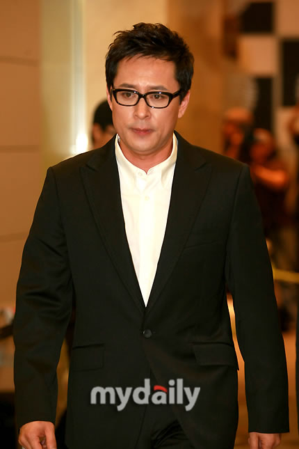 李向南扮演者