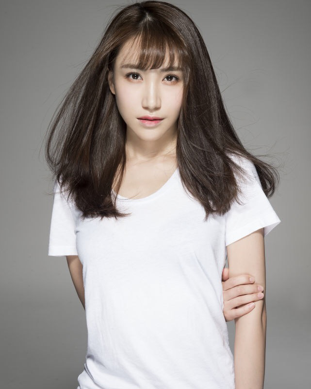 妮娜扮演者