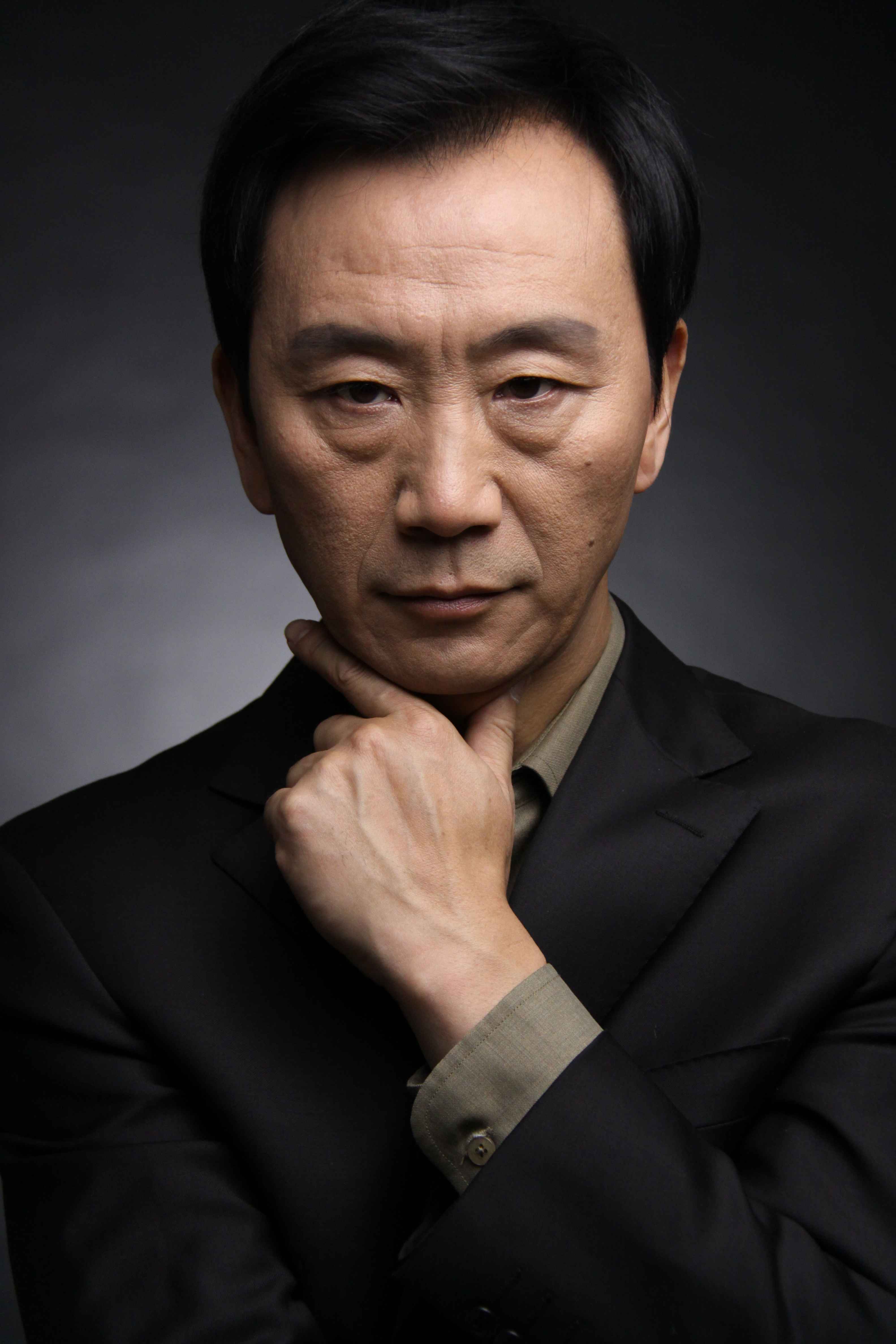 鄂敏扮演者