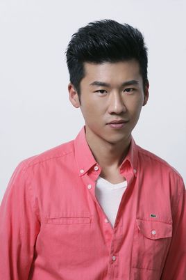 蓝天扮演者