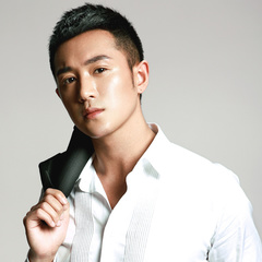 赵乾 扮演者 郑晓东