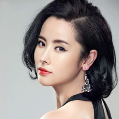 皇后 扮演者 杨明娜