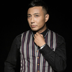 唐世龙 扮演者 屈扬