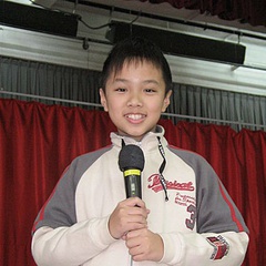 蓝世凤纪念学校学生 扮演者 王秉熹