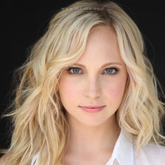 CarolineForbes 扮演者 CandiceAccola