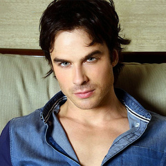 达蒙·萨尔瓦托DamonSalvatore) 扮演者 伊恩·萨默海尔德