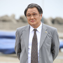 支社长 扮演者 郑原仲