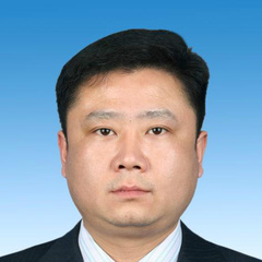 何平 扮演者 闫沛