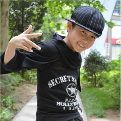 龙龙 扮演者 李政