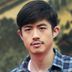 向磊 扮演者 梁正群、苏品杰(少年)