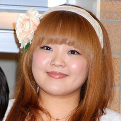 山根聪里 扮演者 柳原可奈子