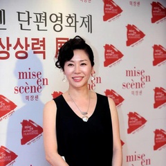 贤珠妈妈 扮演者 金艺玲