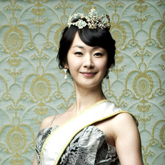 女皇 扮演者 明世彬