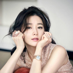 师任堂/徐智允 扮演者 李英爱