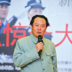 首长 扮演者 施咏之