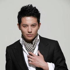 周逸伦 扮演者 崔鹏