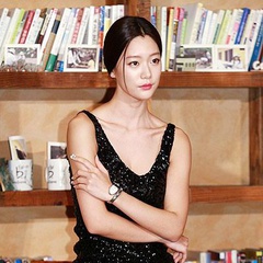 Cynthia郑 扮演者 Clara