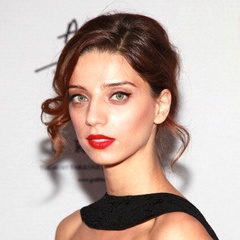 ClementinePennyfeather 扮演者 AngelaSarafyan
