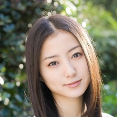 绫音（仓本彩菜） 扮演者 高田里穗