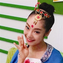 前台 扮演者 欧阳雯鑫