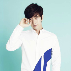 李昂 扮演者 朴海镇