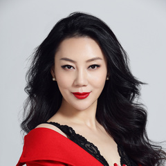 谢圣华 扮演者 胡彩虹