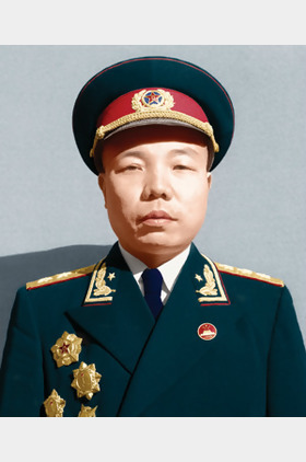肖华个人介绍