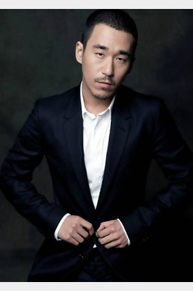 张默个人介绍