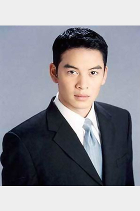 查克利·彦纳姆个人介绍