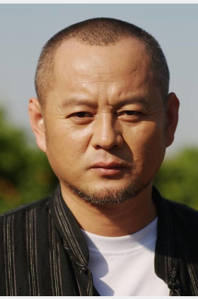 岳霄冰个人介绍