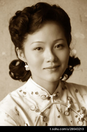 黄丽娅个人介绍