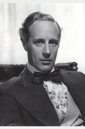 莱斯利·霍华德个人介绍