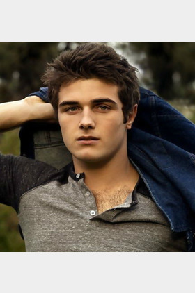博·米尔乔夫Beau Mirchoff个人介绍