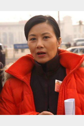 汪明荃个人介绍
