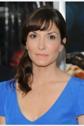 劳伦·斯卡法莉娅个人介绍