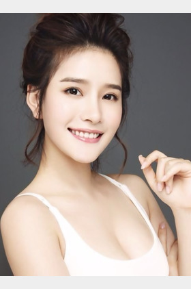 易易紫个人介绍