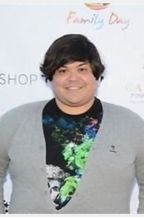 哈维·吉伦Harvey Guillen个人介绍