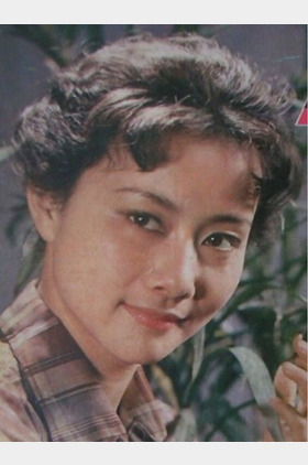 黄梅莹个人介绍