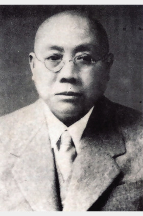 黄群个人介绍