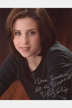 Emily Perkins个人介绍