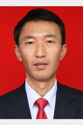 牛军个人介绍