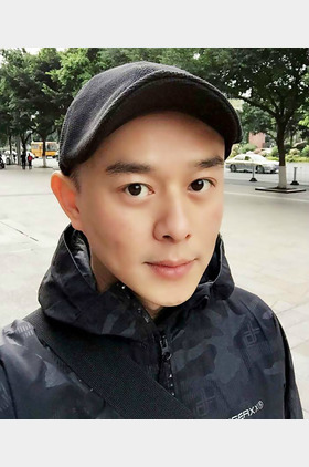 钟亮个人介绍